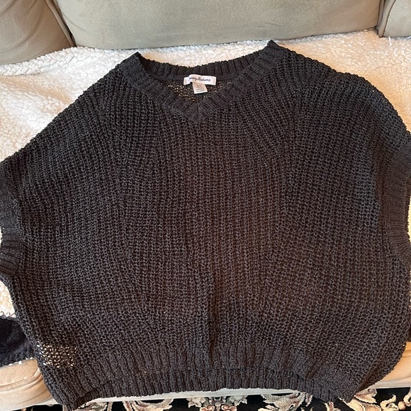 Tommy Bahama black boxy sweater vest size small. V-neck - Picture 1 of 4